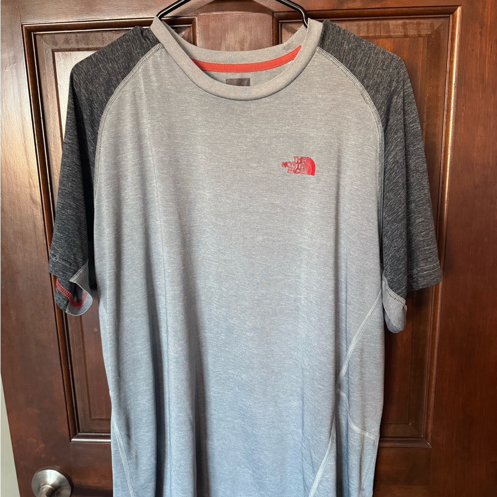 The North Face Men's Gray and Charcoal Tee
